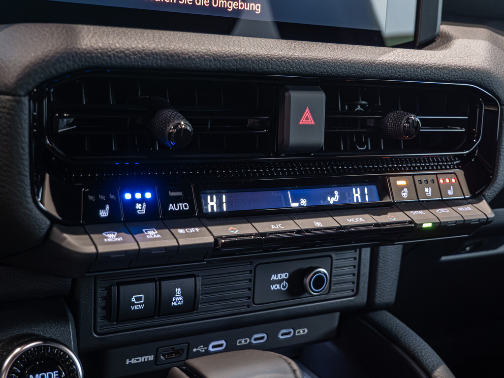 Fahrzeugansicht TOYOTA Land Cruiser 2.8 D-4D Executive - Bild 17