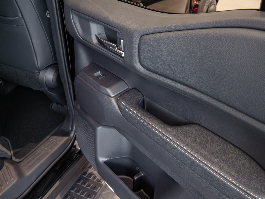 Fahrzeugansicht TOYOTA Land Cruiser 2.8 D-4D Executive - Bild 47