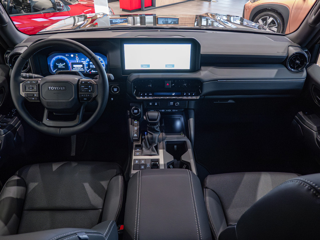 Fahrzeugansicht TOYOTA Land Cruiser 2.8 D-4D Executive - Bild 48