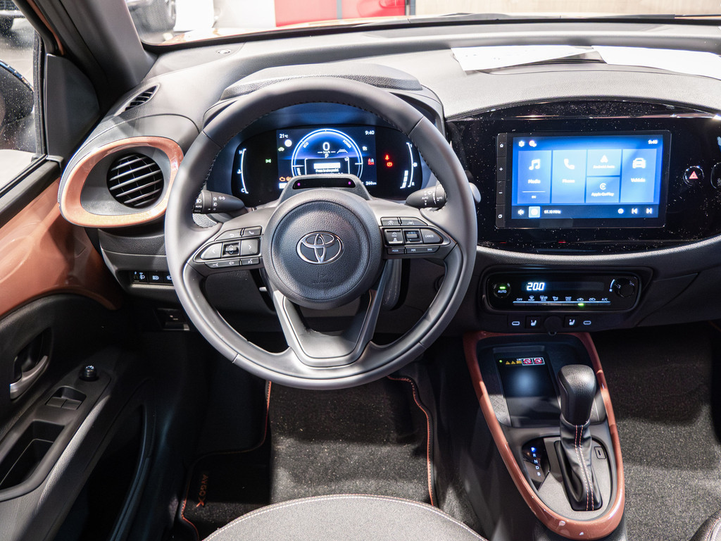 Fahrzeugansicht TOYOTA Aygo X Hybrid Teamplayer - Bild 7