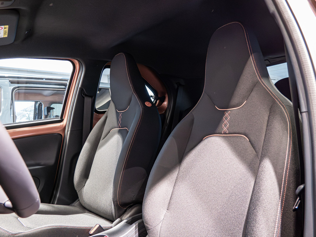 Fahrzeugansicht TOYOTA Aygo X Hybrid Teamplayer - Bild 33