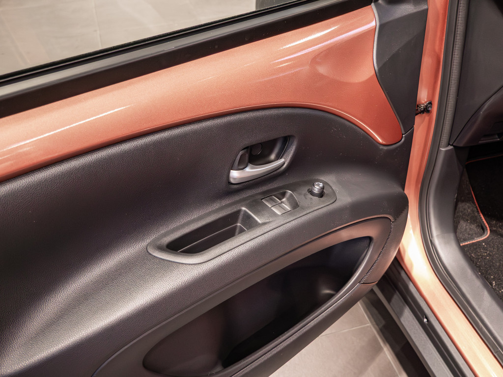 Fahrzeugansicht TOYOTA Aygo X Hybrid Teamplayer - Bild 35