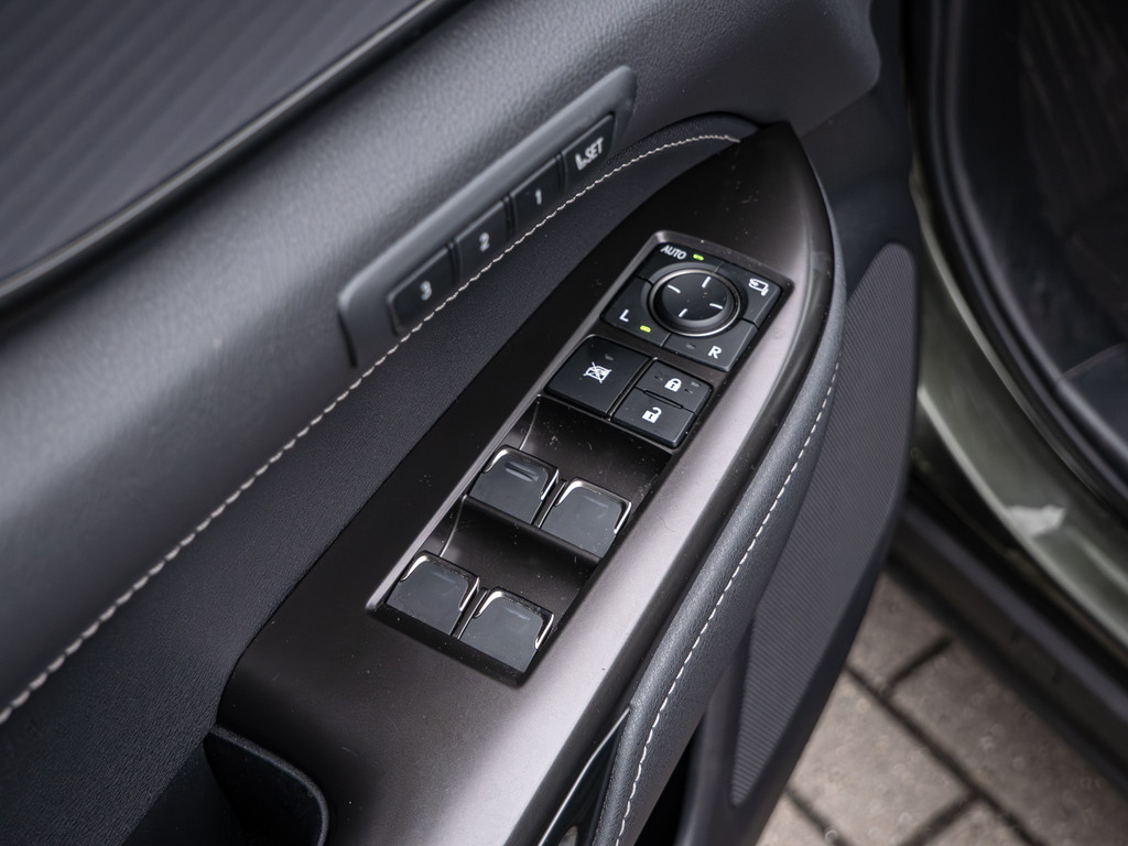 Fahrzeugansicht LEXUS NX 450h + F Sport - Bild 31