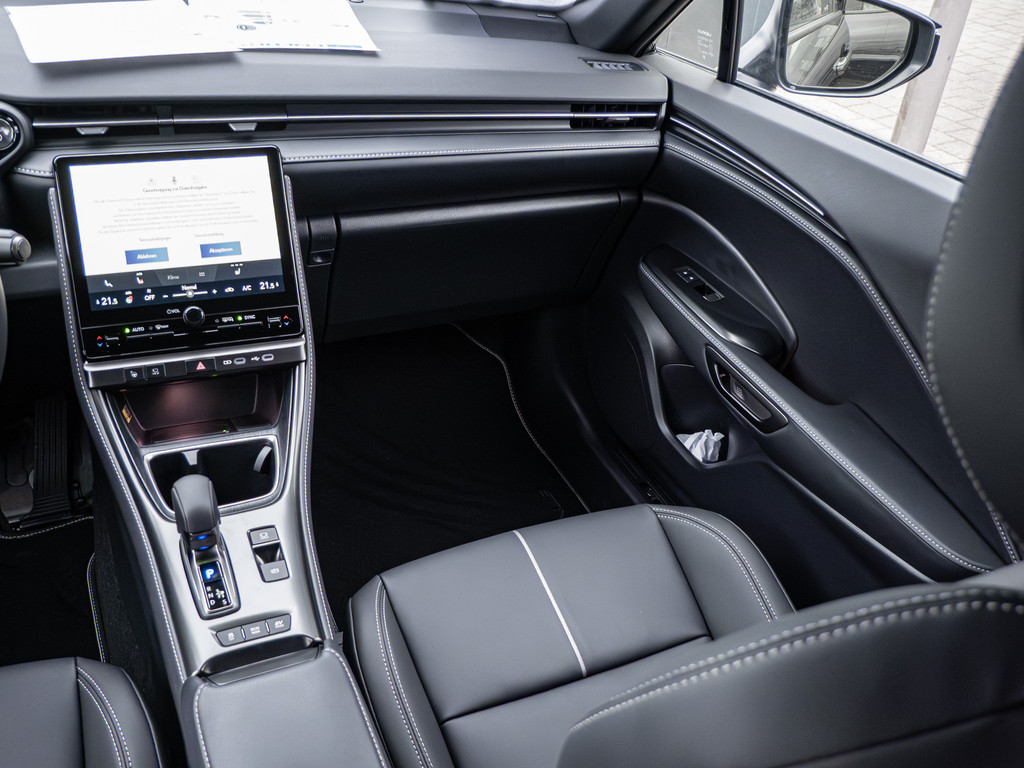 Fahrzeugansicht LEXUS LBX Relax - Bild 4