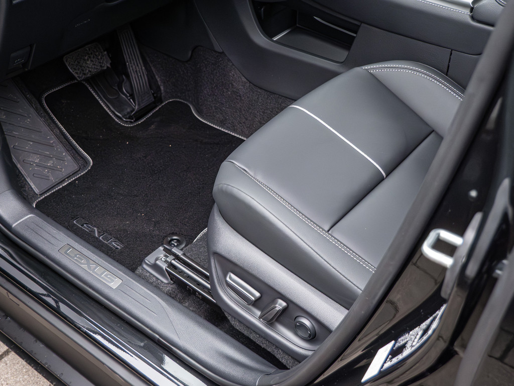 Fahrzeugansicht LEXUS LBX Relax - Bild 30