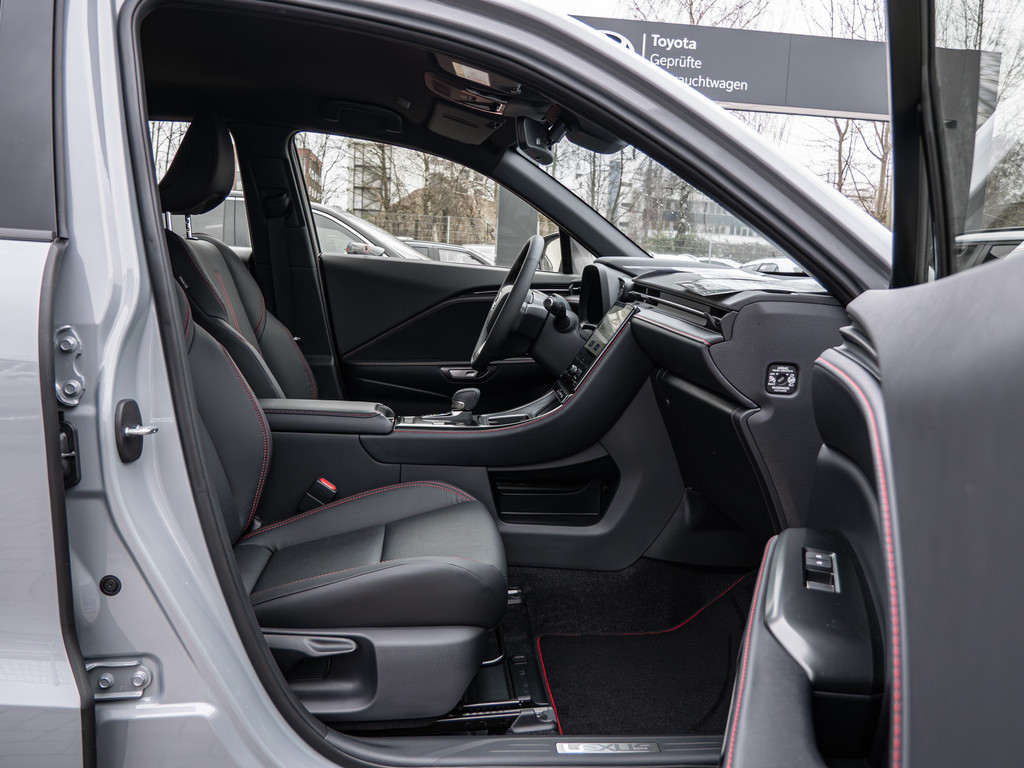 Fahrzeugansicht LEXUS LBX Elegant Black Ed. - Bild 4