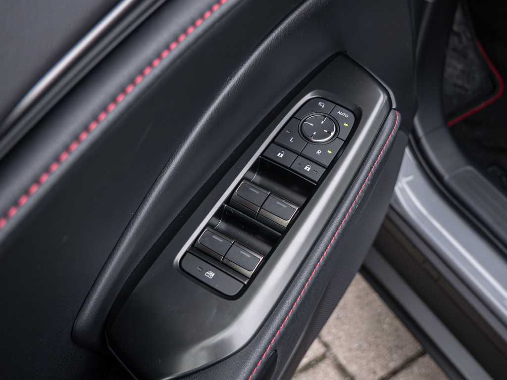 Fahrzeugansicht LEXUS LBX Elegant Black Ed. - Bild 38