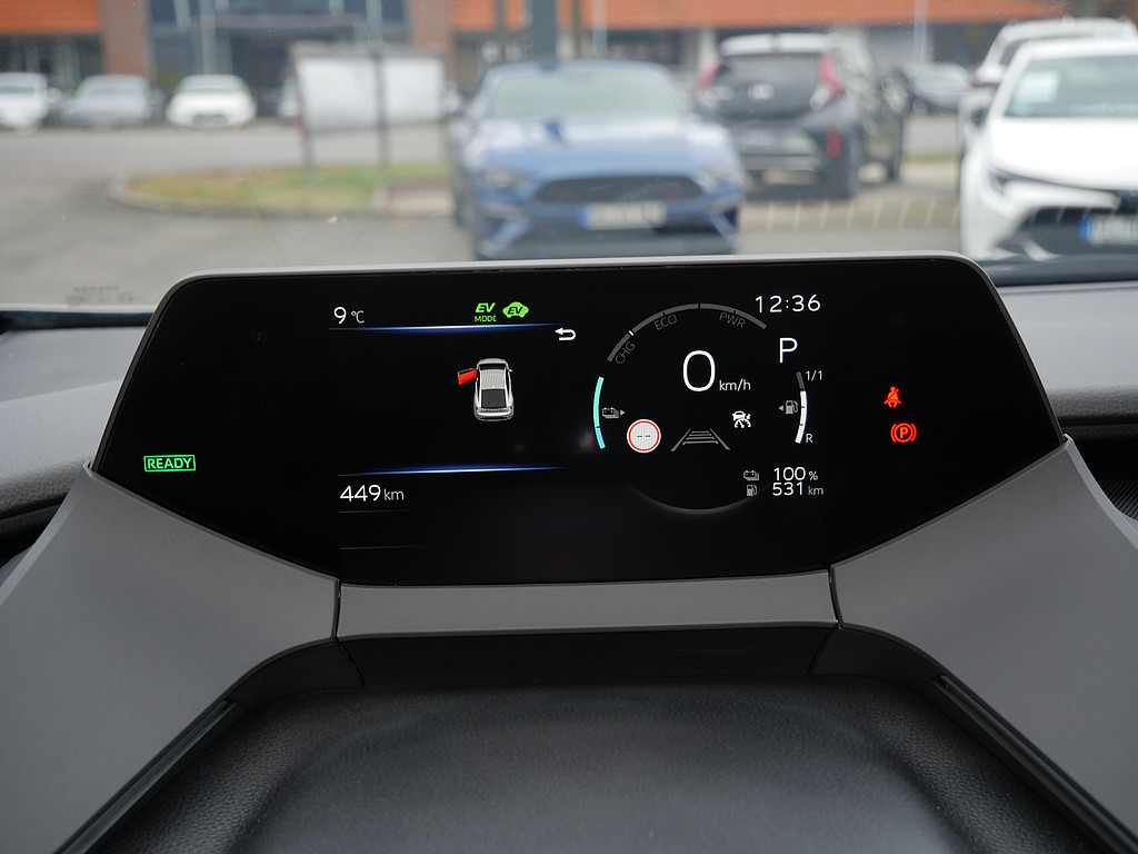 Fahrzeugansicht TOYOTA Prius 2.0 Plug-in Hybrid Executive - Bild 21