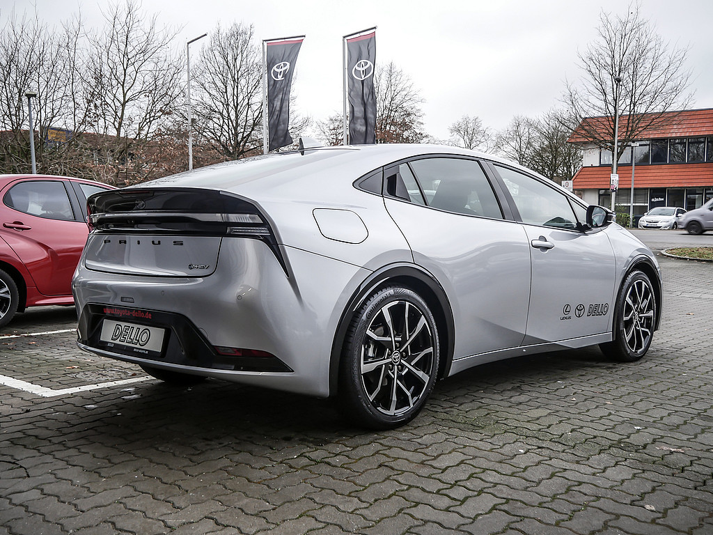 Fahrzeugansicht TOYOTA Prius 2.0 Plug-in Hybrid Executive - Bild 34