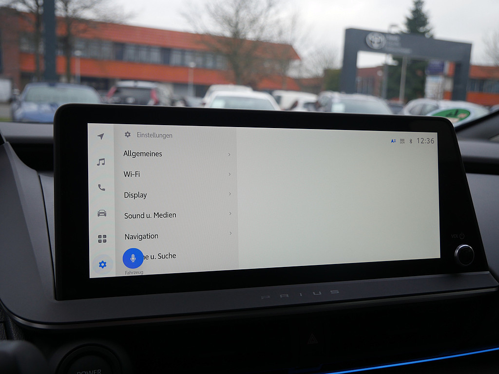 Fahrzeugansicht TOYOTA Prius 2.0 Plug-in Hybrid Executive - Bild 16