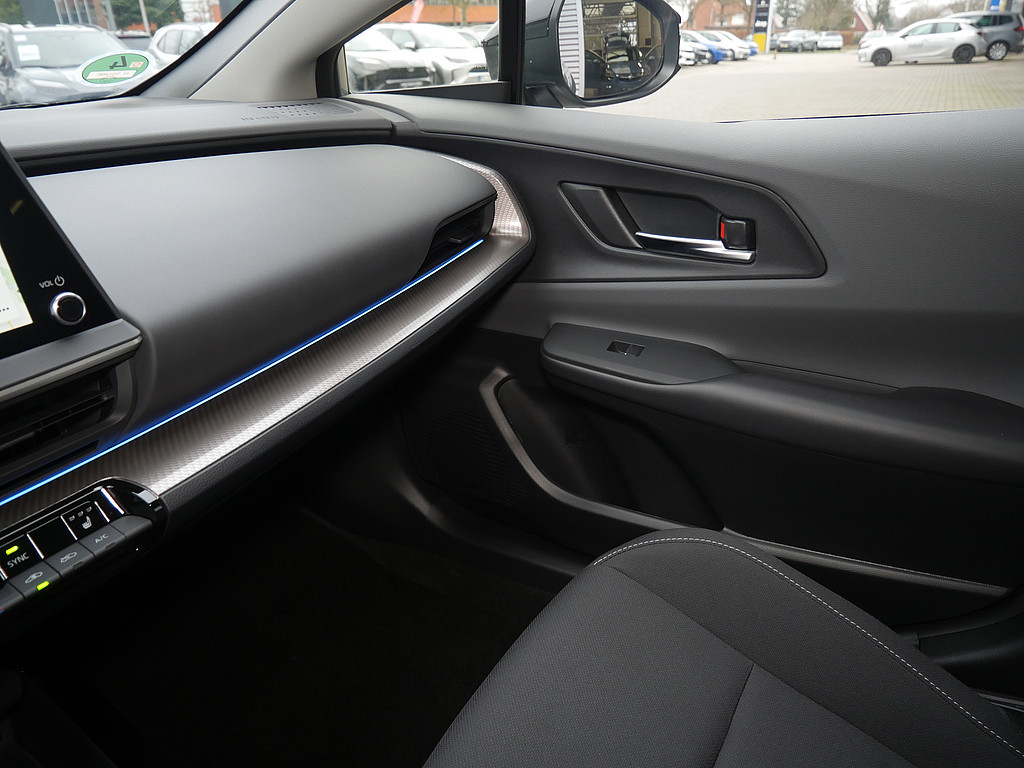 Fahrzeugansicht TOYOTA Prius 2.0 Plug-in Hybrid Executive - Bild 20