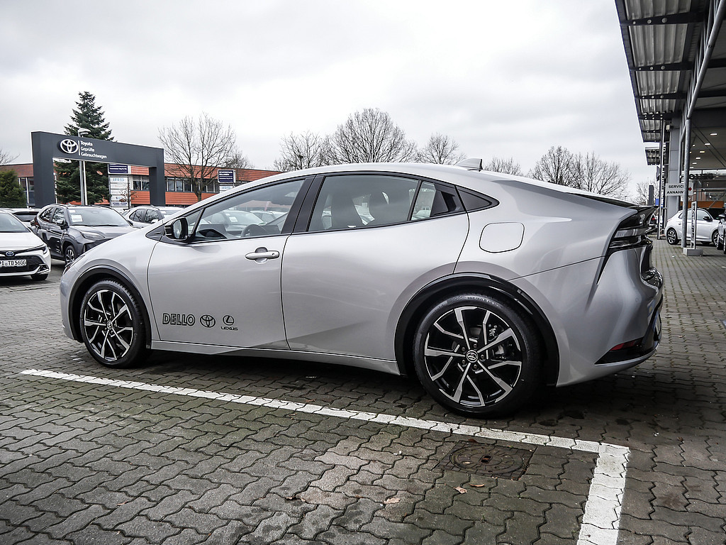Fahrzeugansicht TOYOTA Prius 2.0 Plug-in Hybrid Executive - Bild 36