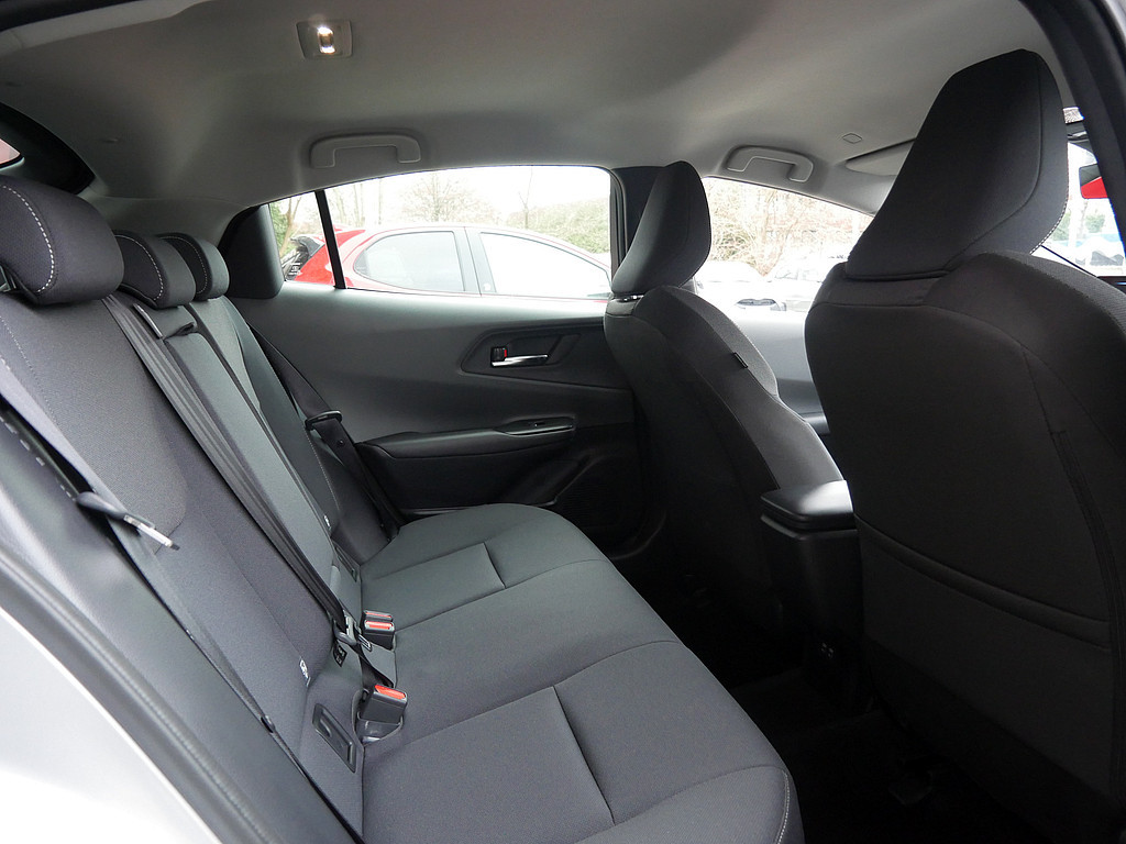 Fahrzeugansicht TOYOTA Prius 2.0 Plug-in Hybrid Executive - Bild 38