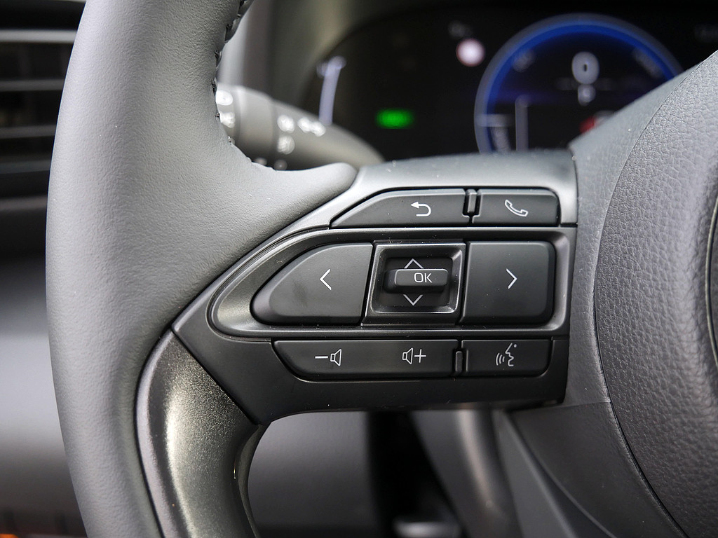 Fahrzeugansicht TOYOTA Yaris Hybrid 1.5 VVT-iE Teamplayer - Bild 19