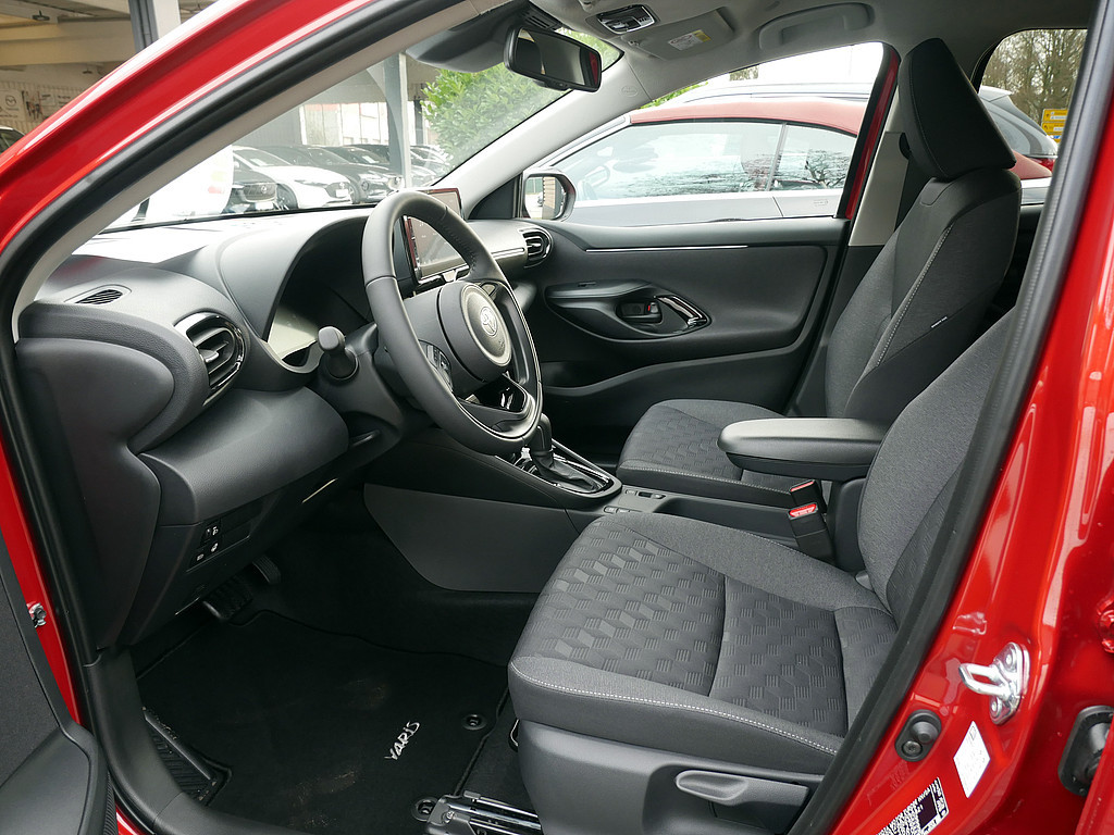 Fahrzeugansicht TOYOTA Yaris Hybrid 1.5 VVT-iE Teamplayer - Bild 7