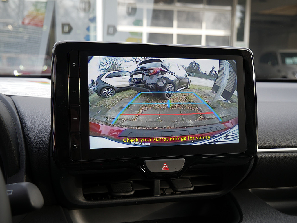 Fahrzeugansicht TOYOTA Yaris Hybrid 1.5 VVT-iE Teamplayer - Bild 11