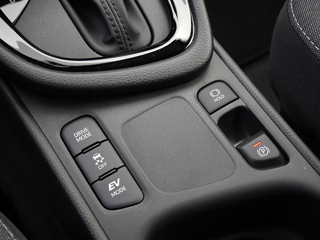 Fahrzeugansicht TOYOTA Yaris Hybrid 1.5 VVT-iE Teamplayer - Bild 17