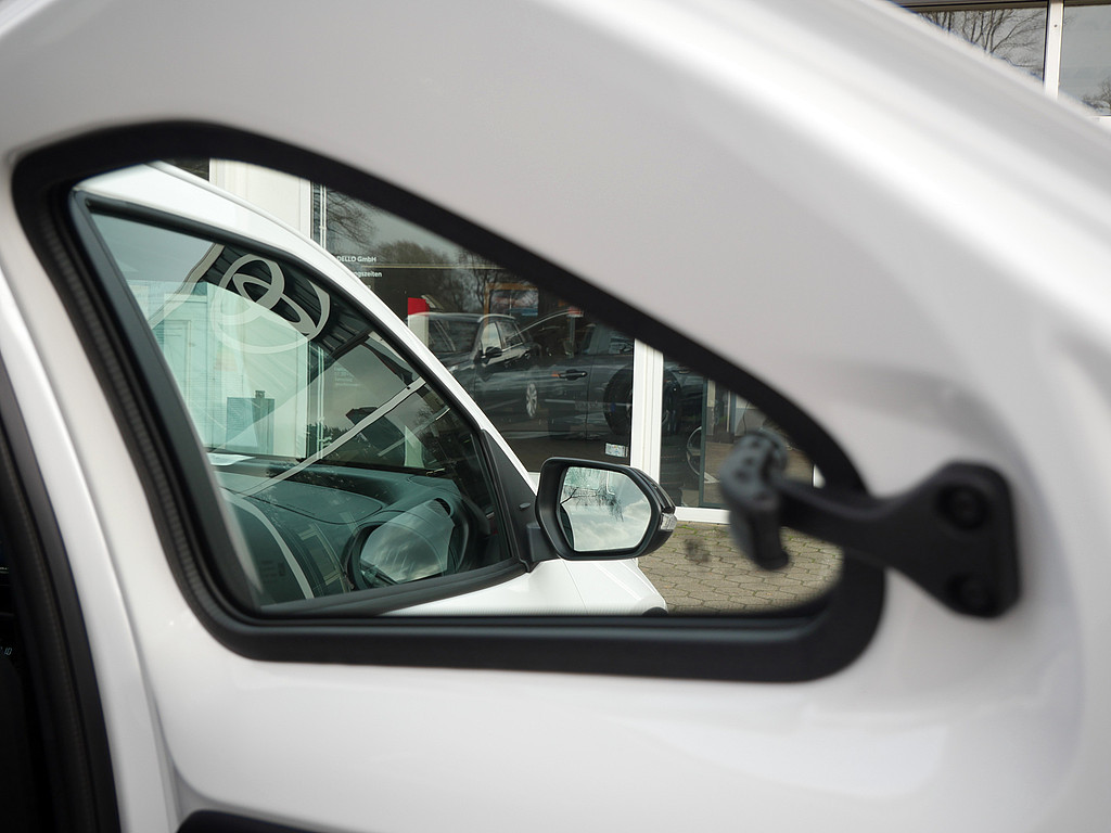 Fahrzeugansicht TOYOTA Aygo X 1.5 Hybrid Pure 85 kW - Bild 4