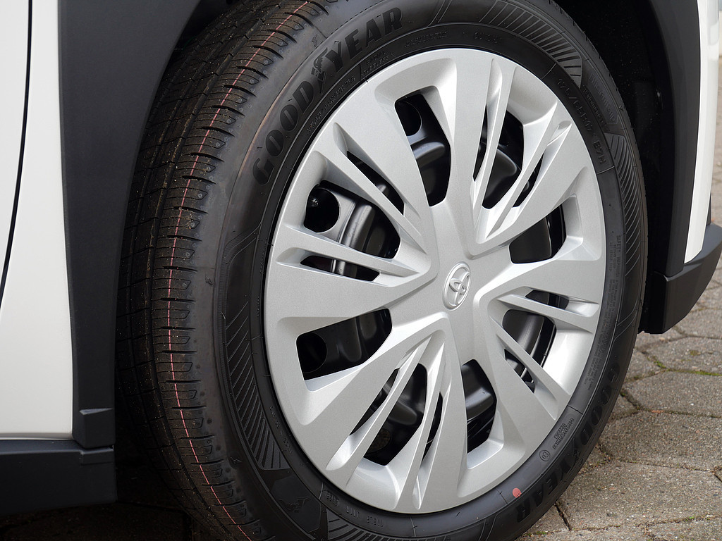 Fahrzeugansicht TOYOTA Aygo X 1.5 Hybrid Pure 85 kW - Bild 5