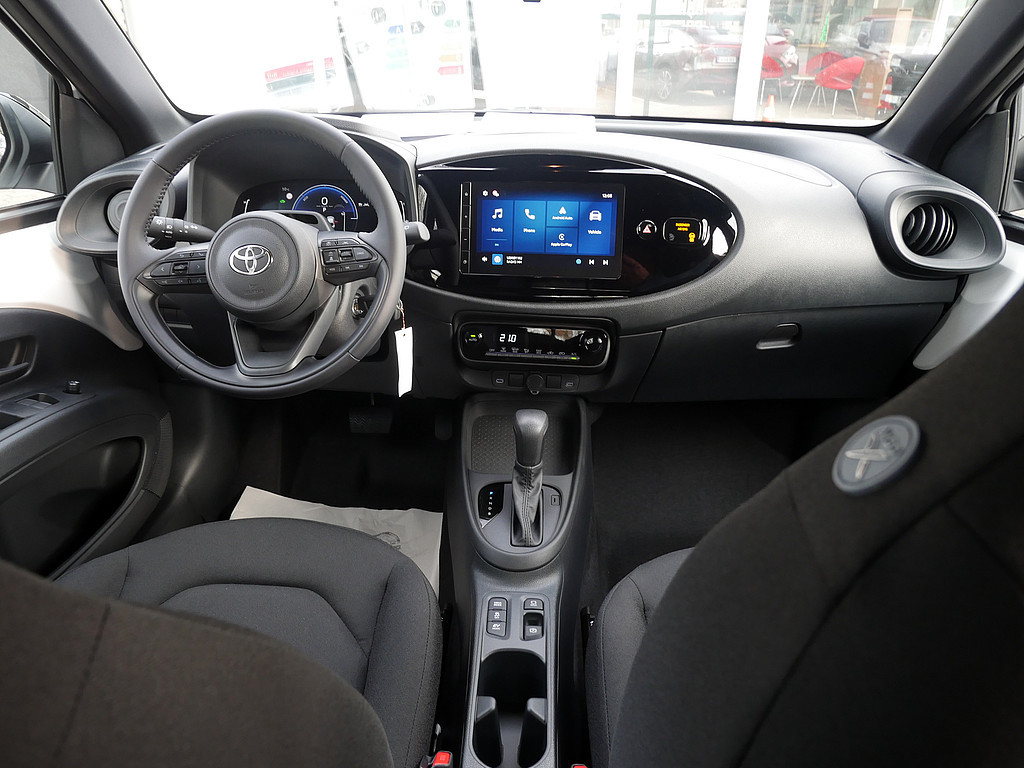Fahrzeugansicht TOYOTA Aygo X 1.5 Hybrid Pure 85 kW - Bild 31