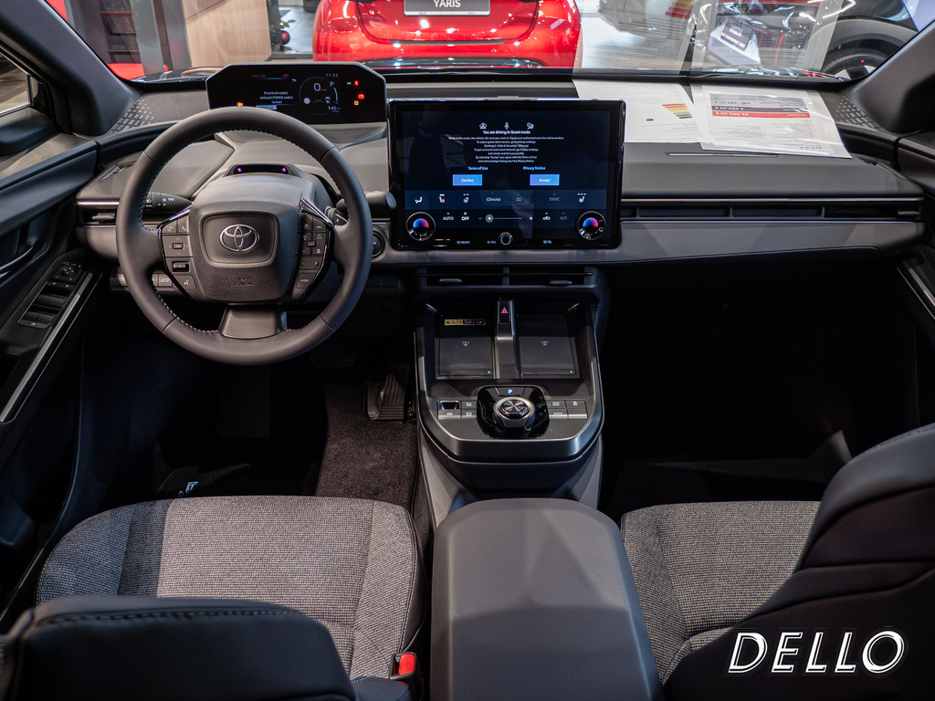 Fahrzeugansicht TOYOTA bZ4X Teamplayer - Bild 4