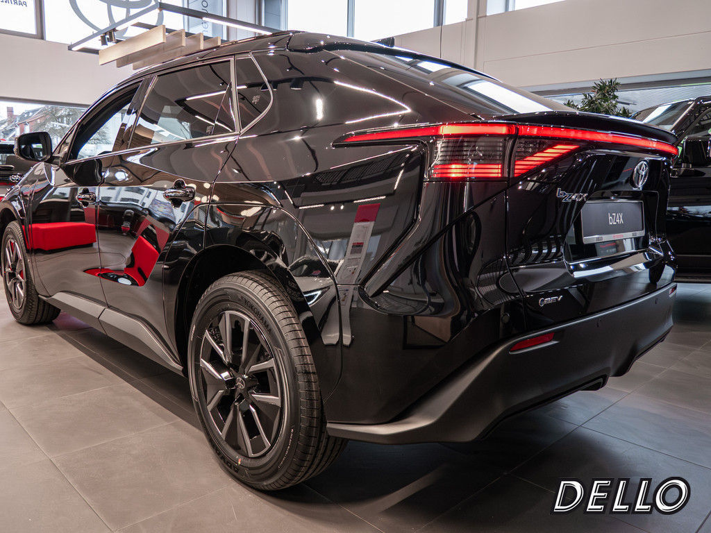 Fahrzeugansicht TOYOTA bZ4X Teamplayer - Bild 37