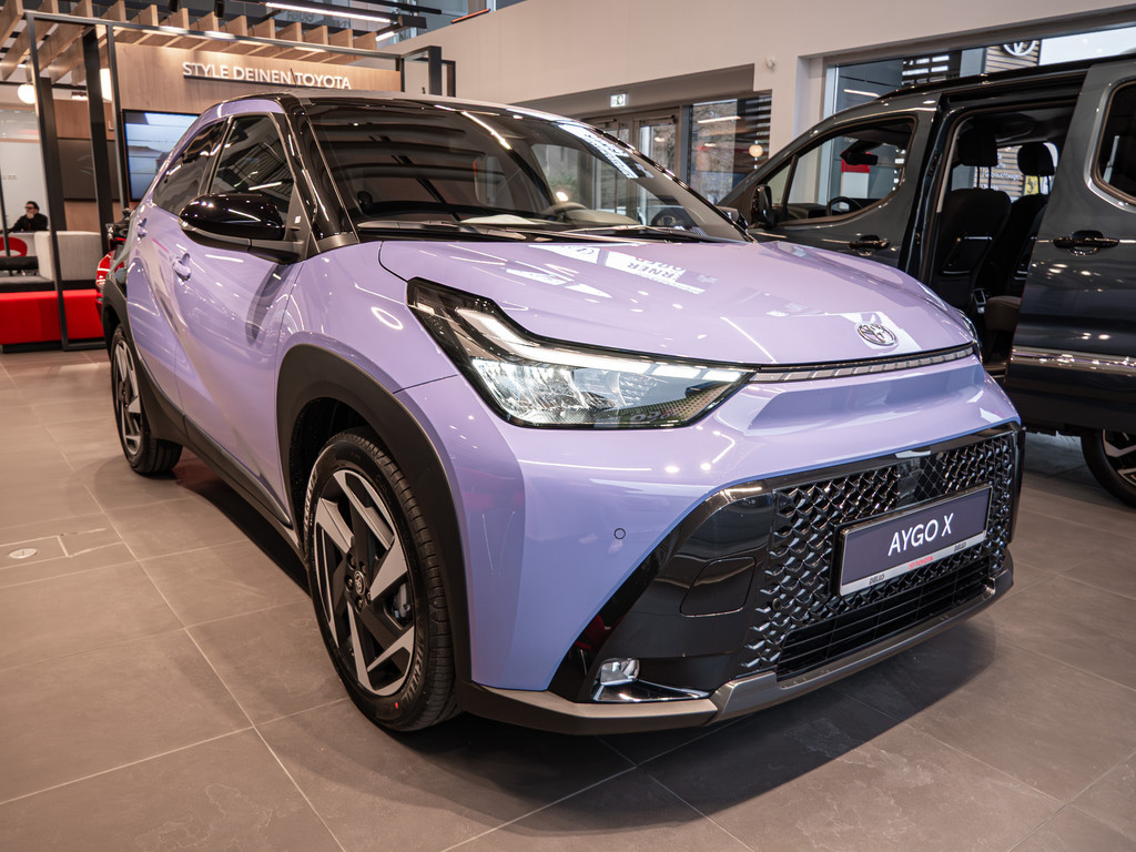 Fahrzeugansicht TOYOTA Aygo X Hybrid 1.5 L Lounge - Bild 12