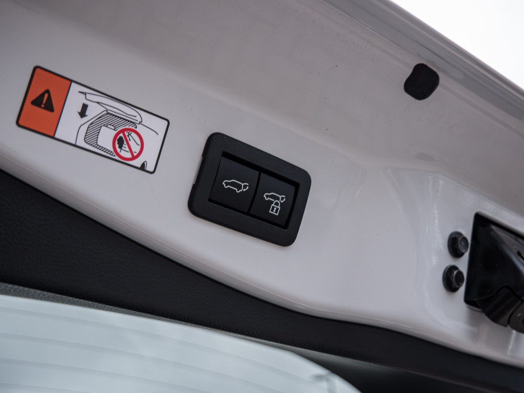 Fahrzeugansicht TOYOTA C-HR 1.8 Hybrid FWD Teamplayer - Bild 10