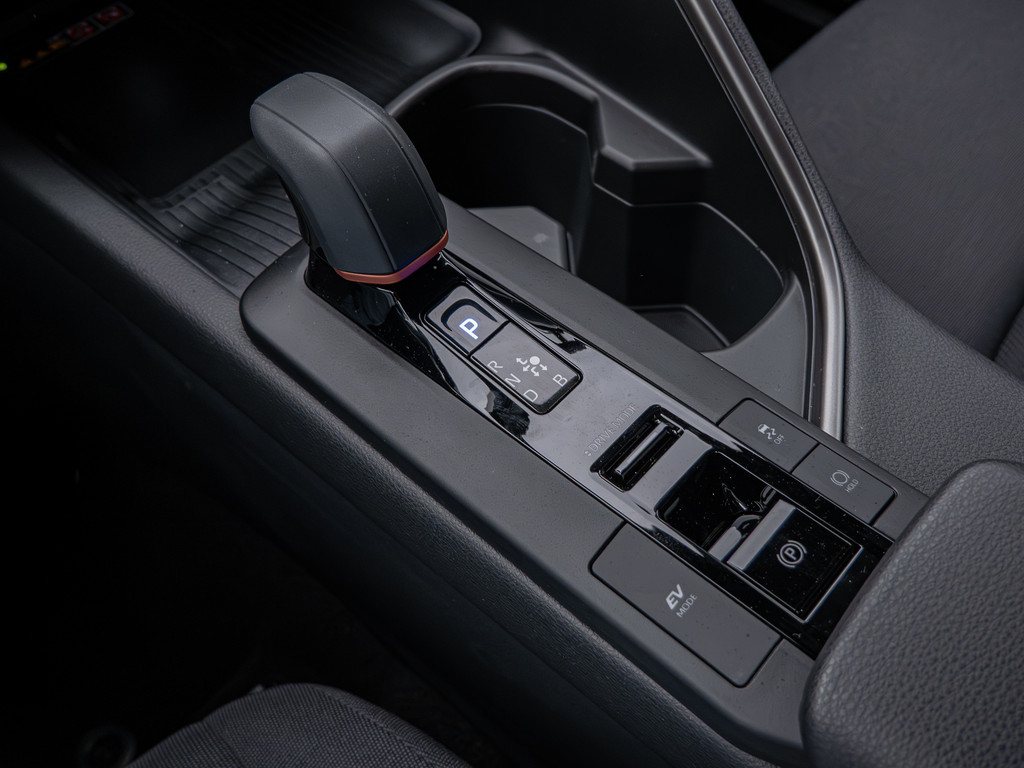 Fahrzeugansicht TOYOTA C-HR 1.8 Hybrid FWD Teamplayer - Bild 20