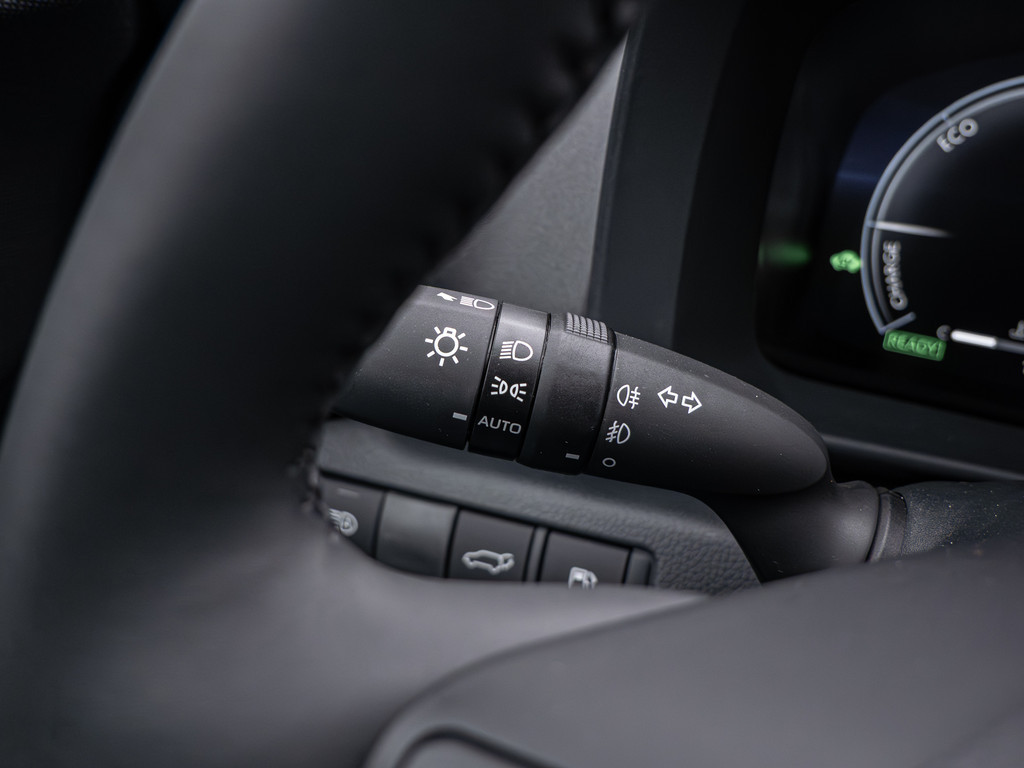 Fahrzeugansicht TOYOTA C-HR 1.8 Hybrid FWD Teamplayer - Bild 26