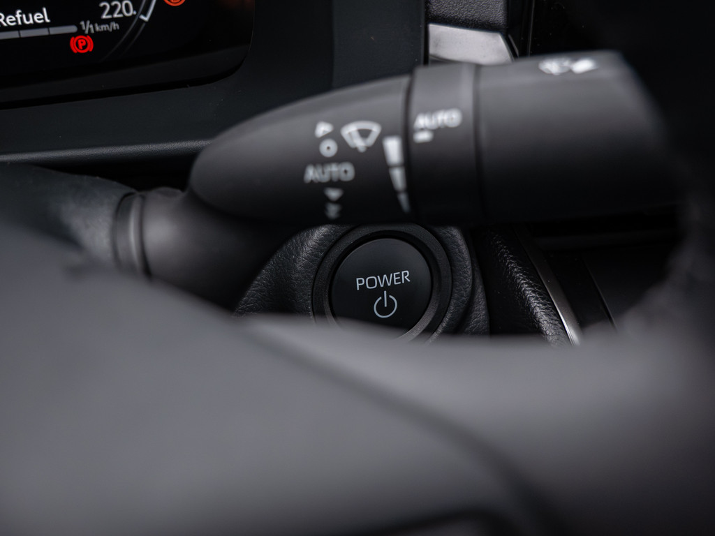 Fahrzeugansicht TOYOTA C-HR 1.8 Hybrid FWD Teamplayer - Bild 28