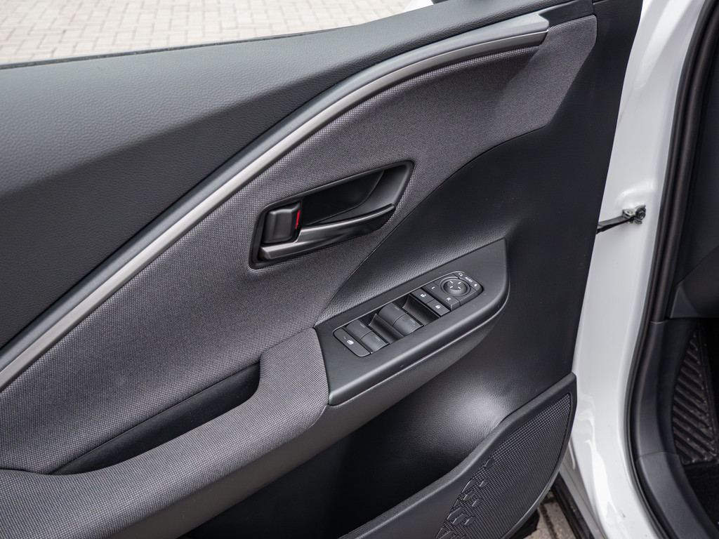 Fahrzeugansicht TOYOTA C-HR 1.8 Hybrid FWD Teamplayer - Bild 36