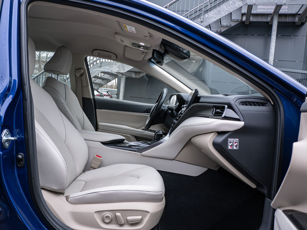 Fahrzeugansicht TOYOTA Camry 2.5 Hybrid Executive - Bild 5