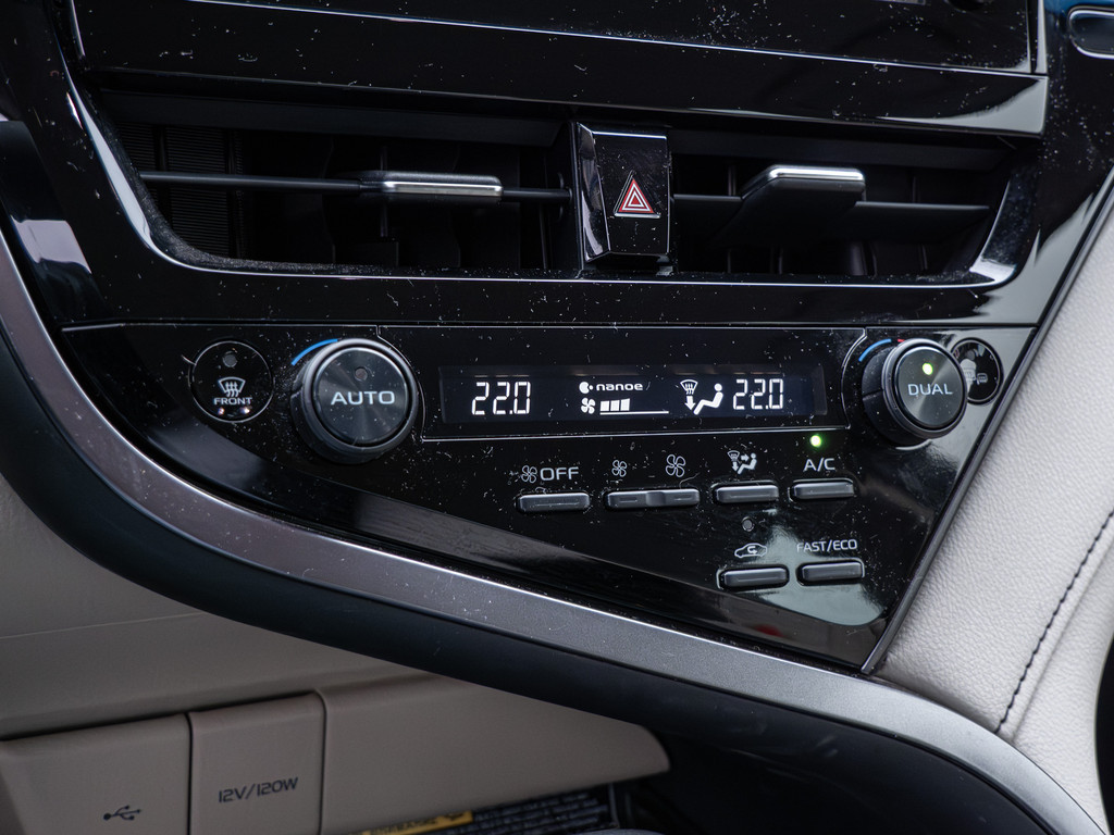 Fahrzeugansicht TOYOTA Camry 2.5 Hybrid Executive - Bild 11