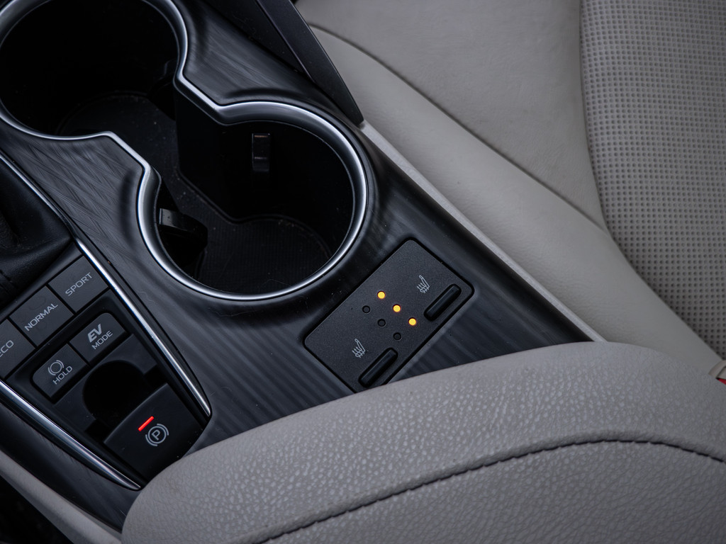 Fahrzeugansicht TOYOTA Camry 2.5 Hybrid Executive - Bild 15