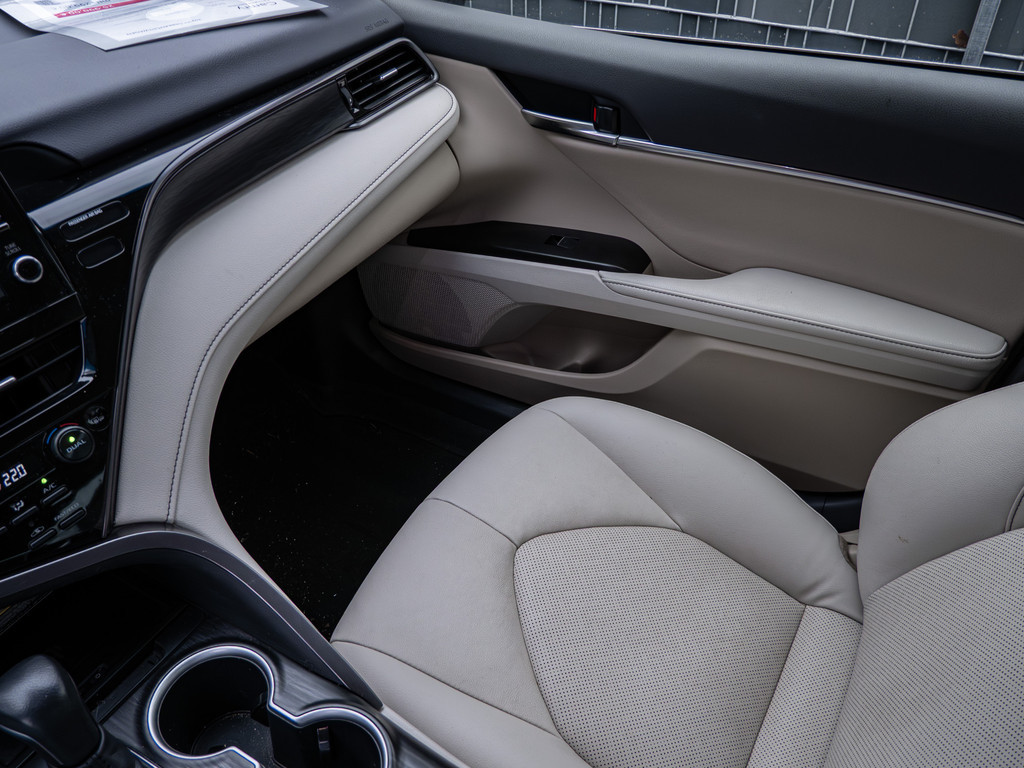 Fahrzeugansicht TOYOTA Camry 2.5 Hybrid Executive - Bild 16