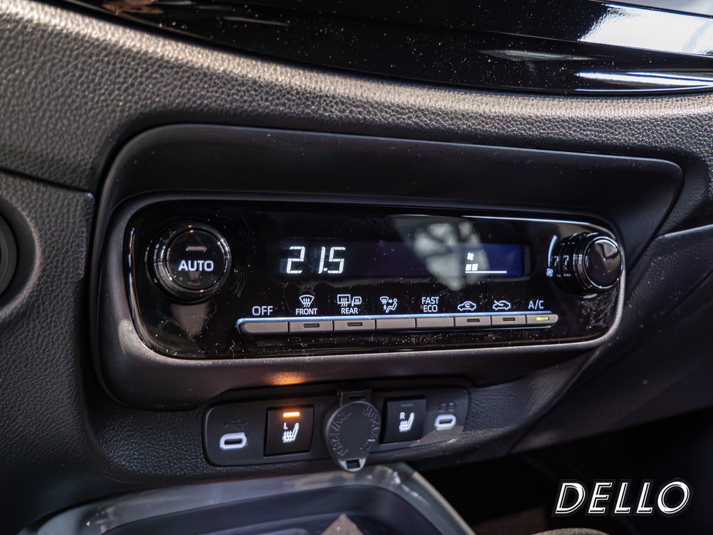 Fahrzeugansicht TOYOTA Solterra Platinum - Bild 16