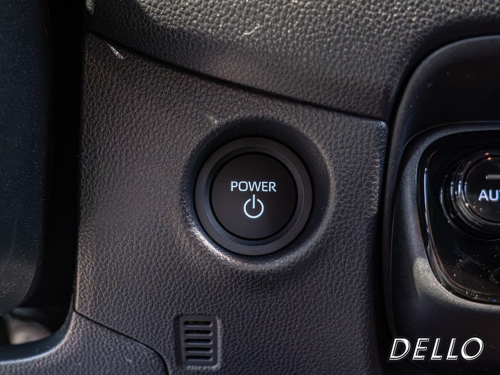 Fahrzeugansicht TOYOTA Solterra Platinum - Bild 26