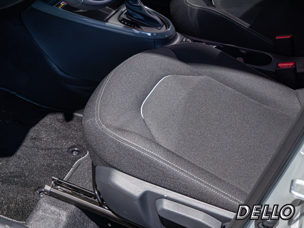 Fahrzeugansicht TOYOTA Solterra Platinum - Bild 33