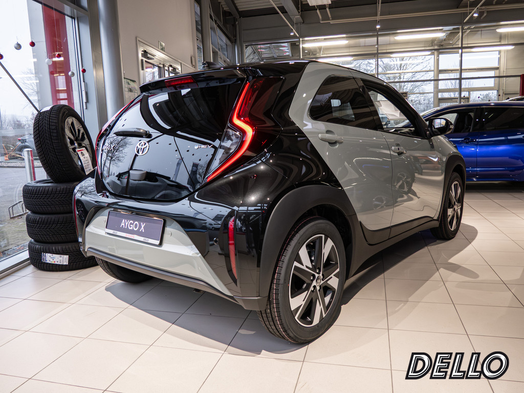 Fahrzeugansicht TOYOTA Solterra Platinum - Bild 34