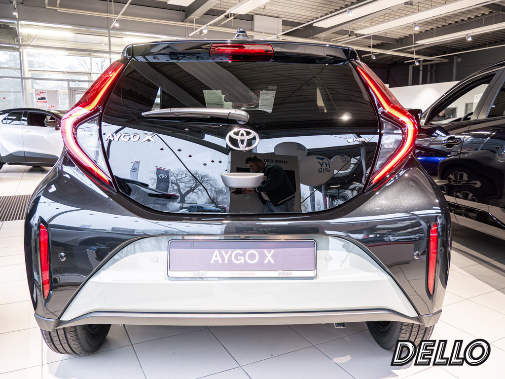 Fahrzeugansicht TOYOTA Solterra Platinum - Bild 39