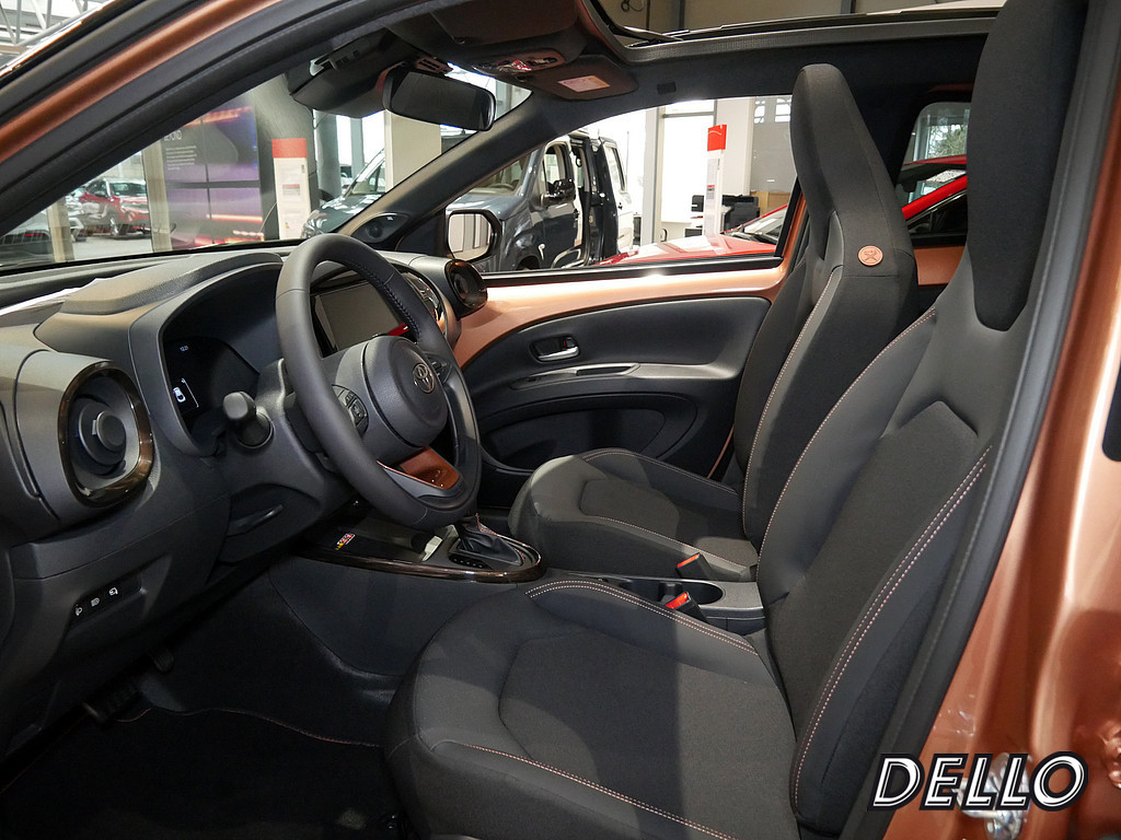 Fahrzeugansicht TOYOTA Aygo X Hybrid Lounge AIR - Bild 6