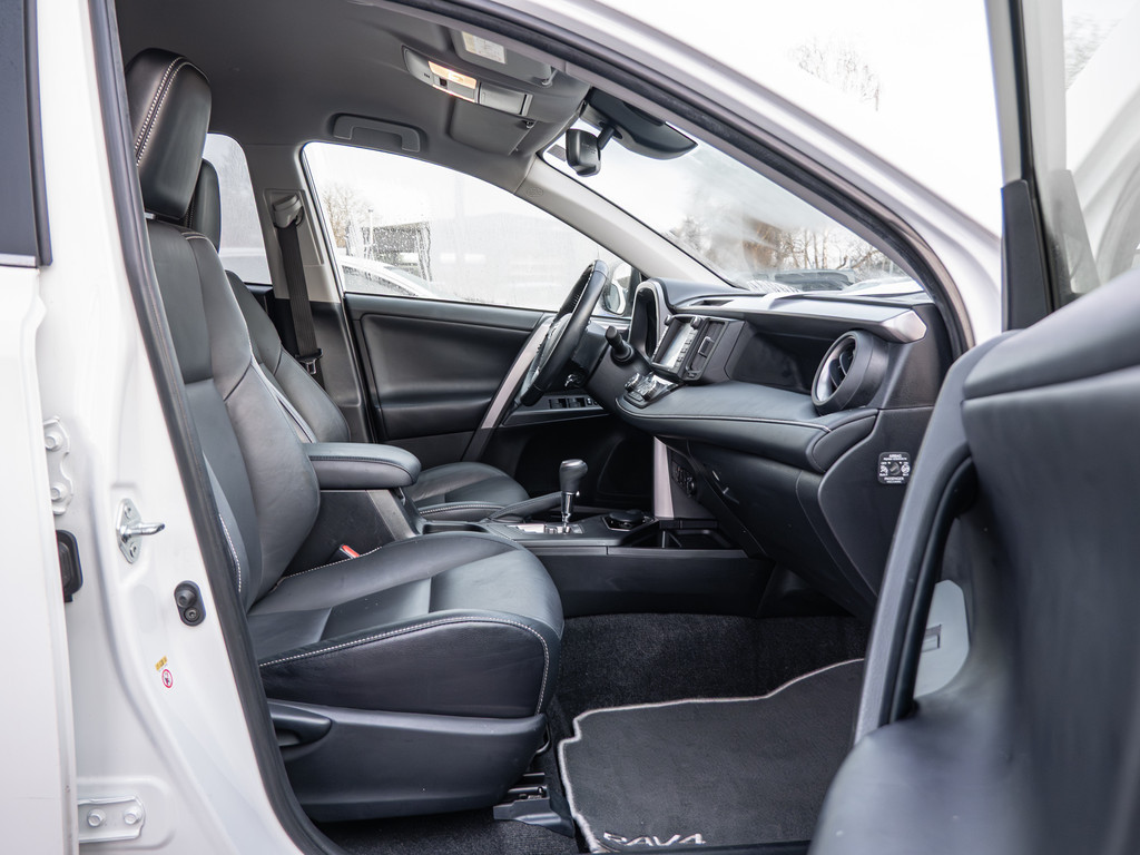 Fahrzeugansicht TOYOTA RAV4 2.5 Hybrid Executive - Bild 6