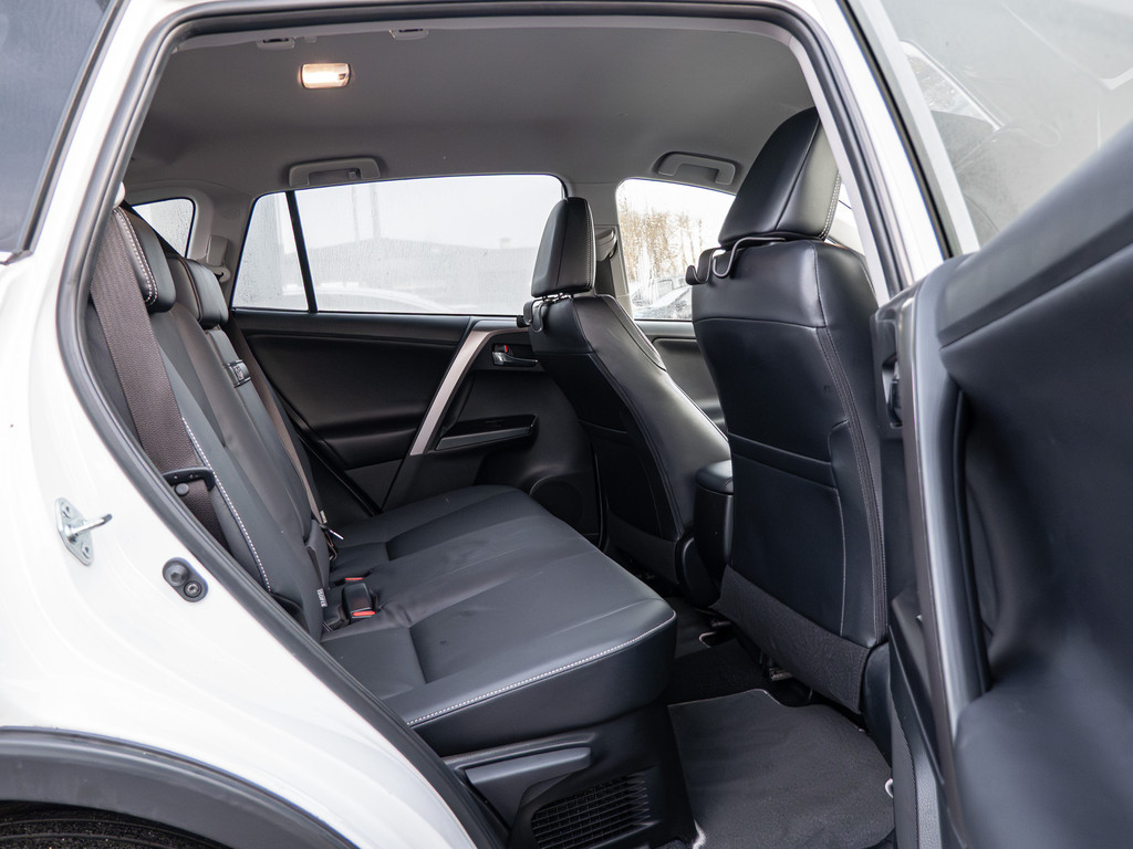 Fahrzeugansicht TOYOTA RAV4 2.5 Hybrid Executive - Bild 7