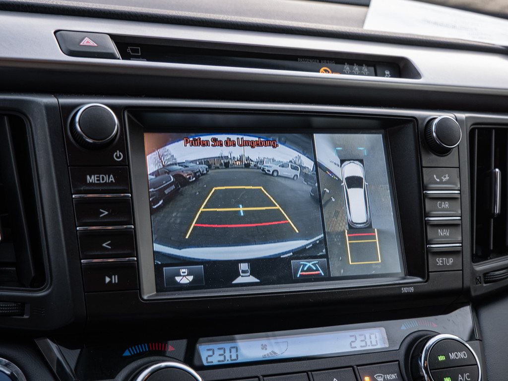 Fahrzeugansicht TOYOTA RAV4 2.5 Hybrid Executive - Bild 11