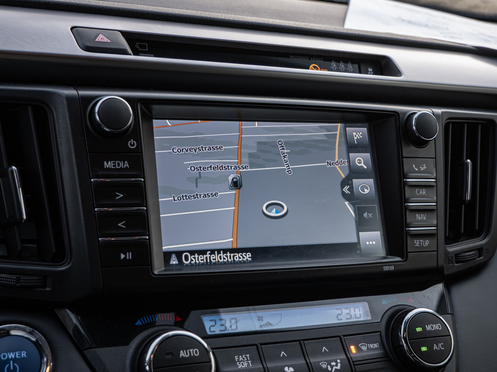 Fahrzeugansicht TOYOTA RAV4 2.5 Hybrid Executive - Bild 13