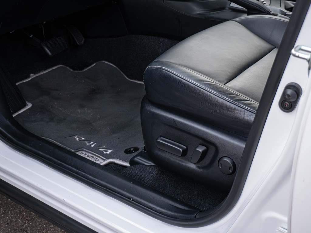 Fahrzeugansicht TOYOTA RAV4 2.5 Hybrid Executive - Bild 28