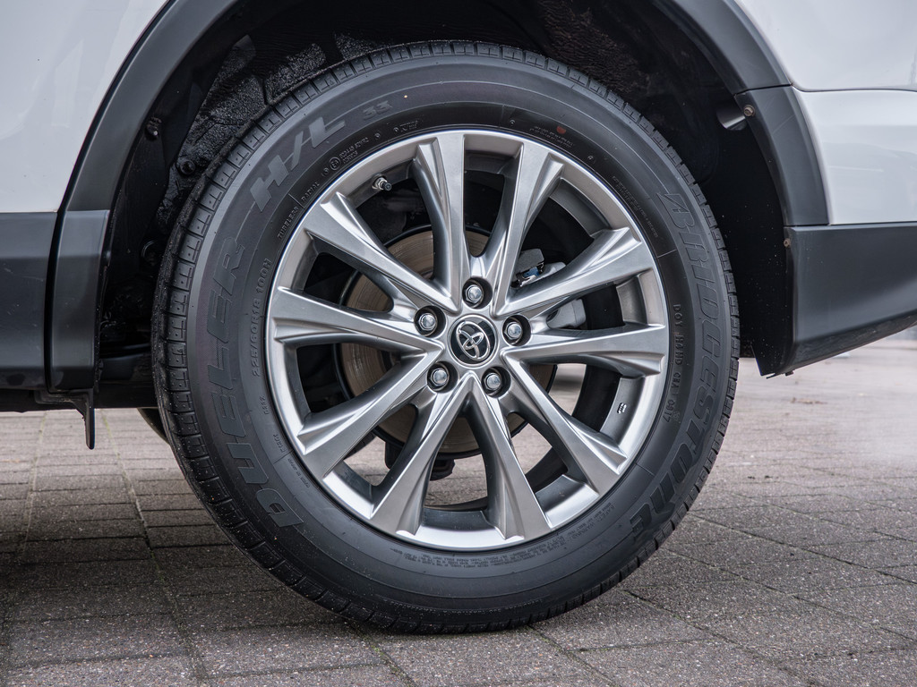 Fahrzeugansicht TOYOTA RAV4 2.5 Hybrid Executive - Bild 37