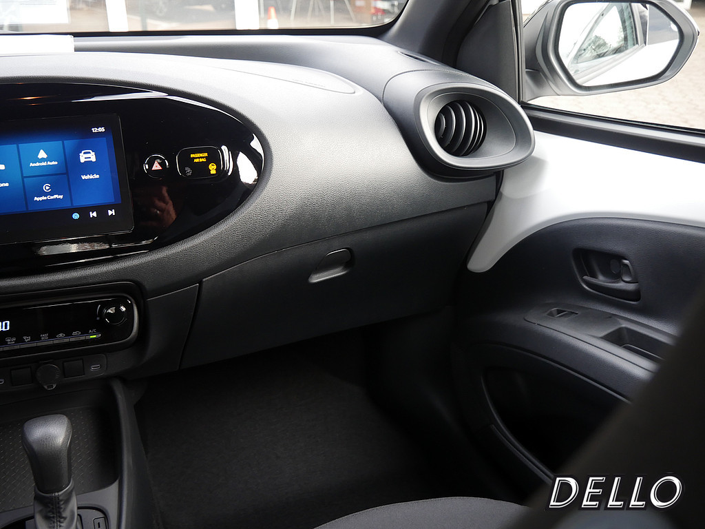 Fahrzeugansicht TOYOTA Aygo X 1.5 Hybrid Pure *Bestellfahrzeug* - Bild 3