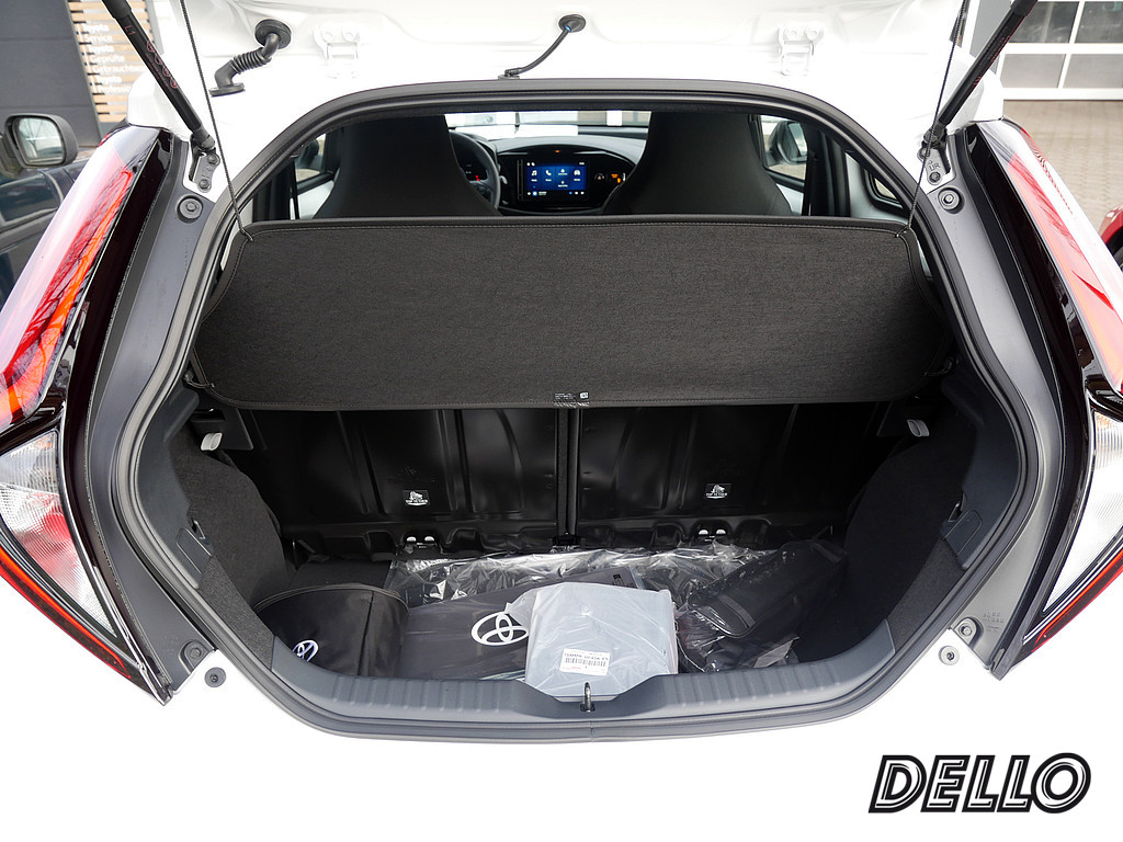 Fahrzeugansicht TOYOTA Aygo X 1.5 Hybrid Pure *Bestellfahrzeug* - Bild 6